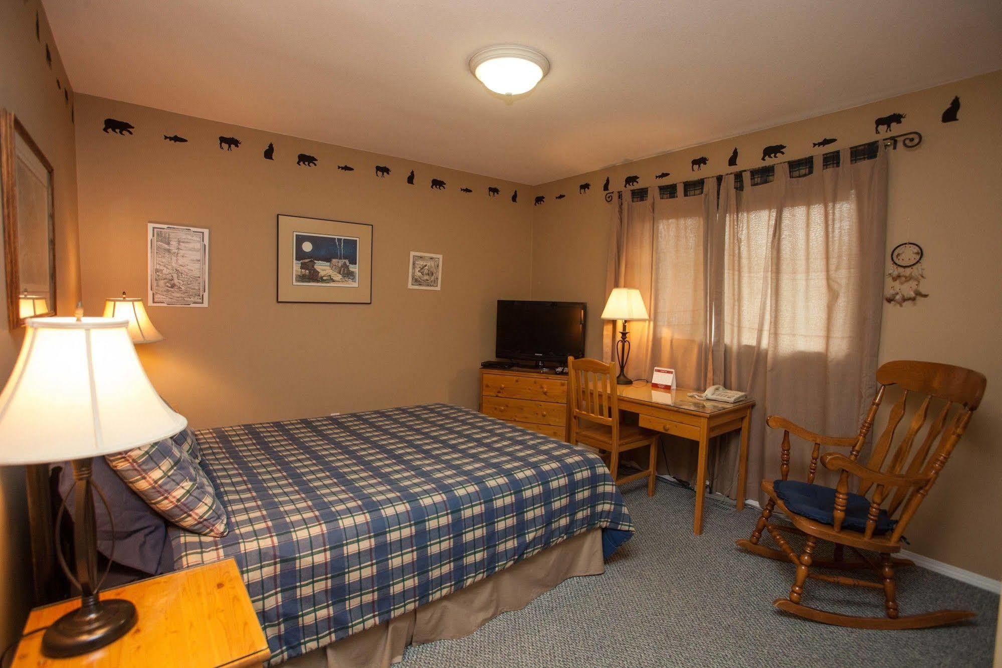 Midnight Sun Inn Whitehorse Exteriér fotografie